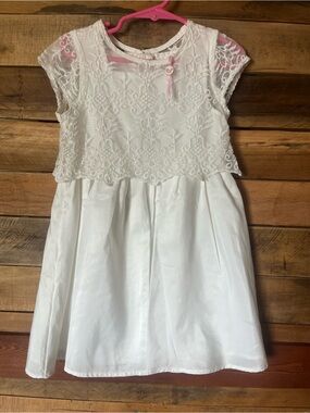 Little Girls White Lace Overlay Formal Dress Size 2-3yrs